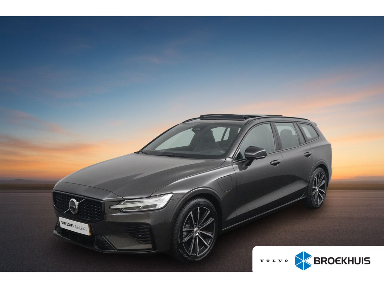 Volvo V60 - T6 Plug-in hybrid AWD Plus Dark | Panoramadak | Trekhaak | 360 Camera | Harman Kardon | BL - AutoWereld.nl