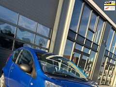 Peugeot 107 - 1.0-12V XR