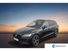 Volvo V60 - T8 Plug-in hybrid AWD Plus Dark | Panoramadak | Adaptieve Cruise Control | Camera | Parkee