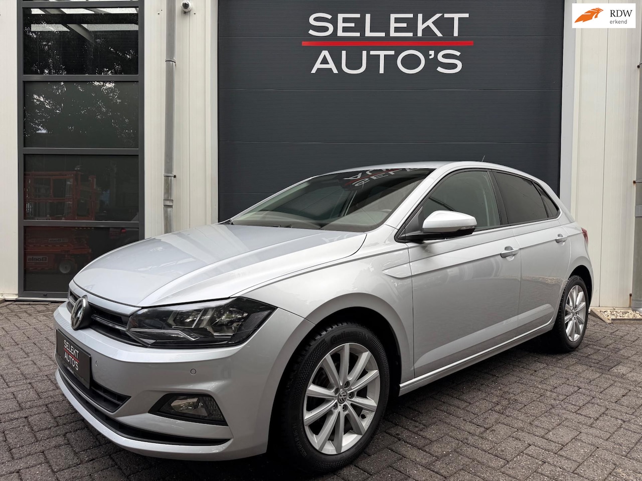 Volkswagen Polo - 1.0 TSI Highline DSG 95 Pk Virtual/Keyless/Navi/Camera/Car Play/Cruise/Climate/PDC/Stoelve - AutoWereld.nl