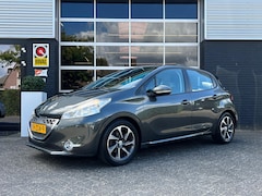 Peugeot 208 - 1.4 e-HDi, Automaat, Navi, Airco, Bluetooth, PDC, NAP