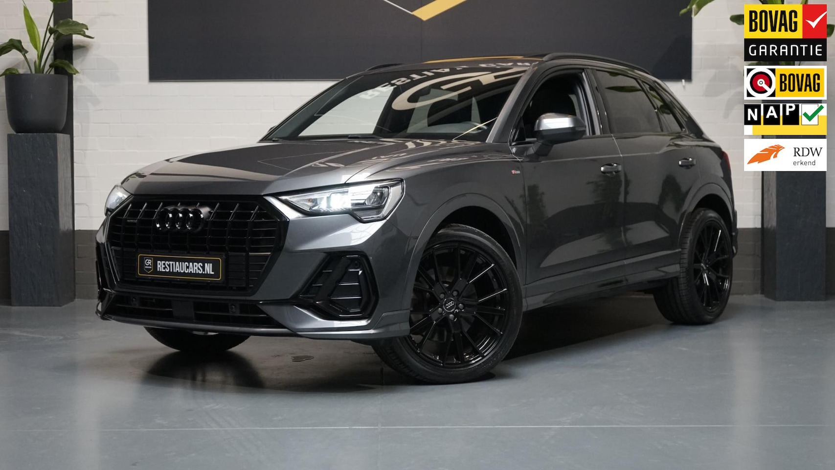 Audi Q3 - 40 TFSI Quattro 3x S-Line Black Optik AUTOMAAT-BANG OLUFSEN-NAVIGATIE-PANORAMA-TREKHAAK - AutoWereld.nl