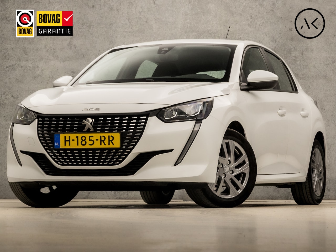 Peugeot 208 - 1.2 PureTech Sport (APPLE CARPLAY, GROOT NAVI, 360 CAMERA, LM VELGEN, SPORTSTOELEN, LANE A - AutoWereld.nl