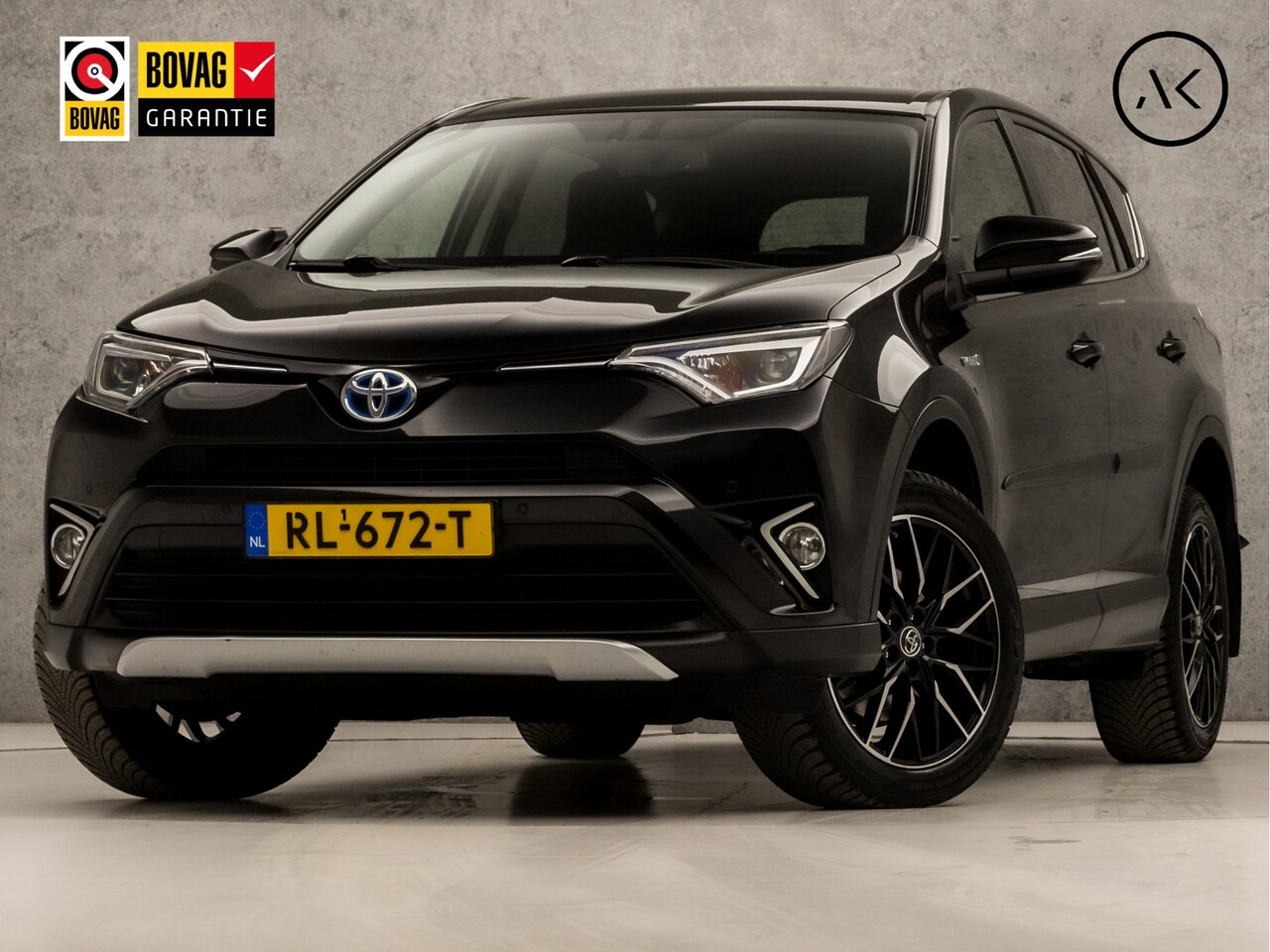 Toyota RAV4 - 2.5 Hybrid Sport 198Pk Automaat (NAVIGATIE, CLIMATE, CAMERA, STOELVERWARMING, GETINT GLAS, - AutoWereld.nl
