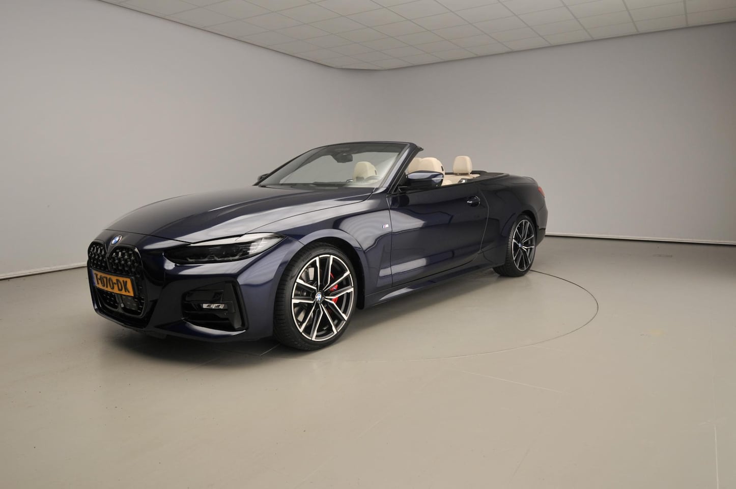 BMW 4-serie Cabrio - 420i | M-Sportpakket | LED | Leder | HUD | Sportstoelen | Active cruise | Windscherm | DAB - AutoWereld.nl