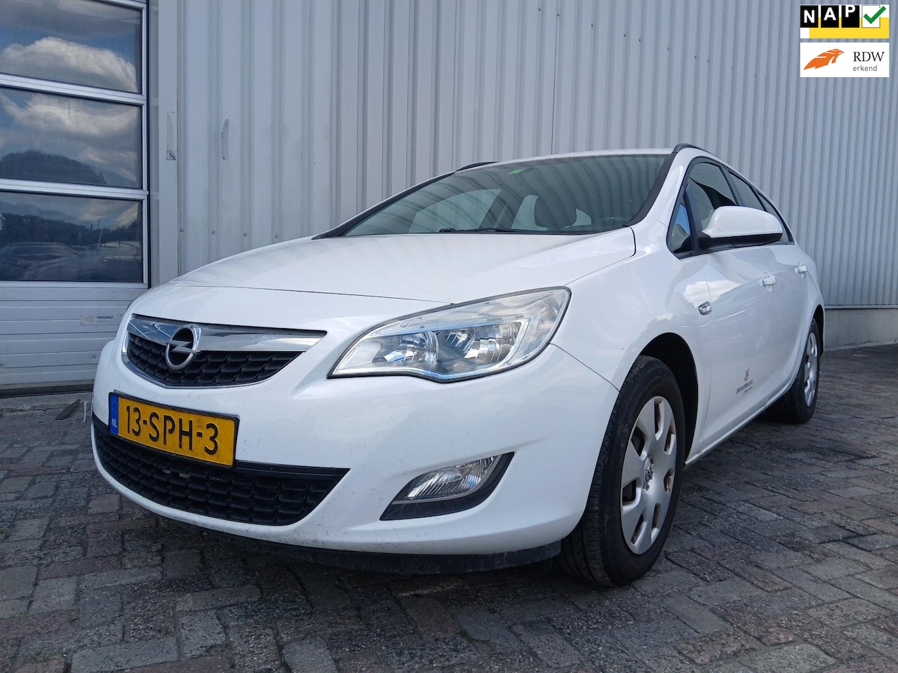 Opel Astra Sports Tourer - 1.7 CDTi Edition - Airco - Start niet - Schade - AutoWereld.nl