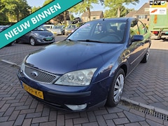 Ford Mondeo - 1.8-16V Trend LEUKE AUTO ZO WEG PRIJSJE