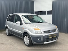 Ford Fusion - 1.6-16V Crossroad