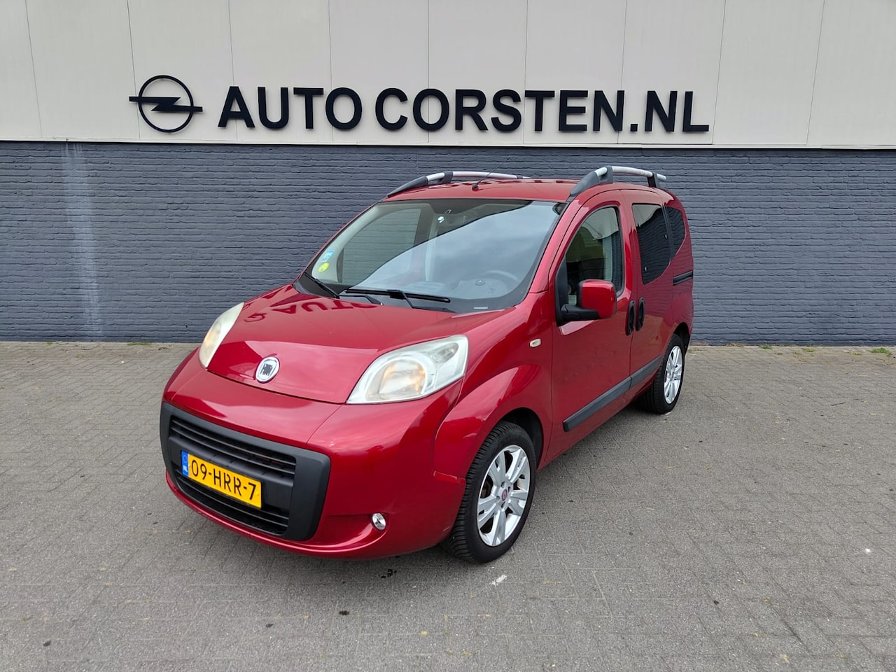Fiat Qubo - 1.4 Dynamic Airco 2X Schuifdeur Cruise Control Trekhaak Pdc 5-Persoons - AutoWereld.nl