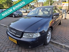 Audi A4 Limousine - 1.8 5V Turbo Advance LEUKE AUTO ZO WEG PRIJSJE