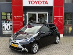 Toyota Aygo - 1.0 VVT-i x-joy NL-AUTO APPLE/ANDROID AUTO CLIMA LM DAB CAMERA STUURWIEL BEDIENING BLUETOO