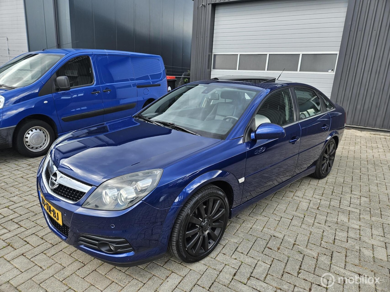 Opel Vectra GTS - 1.8-16V Business AUTOMAAT AIRCO/SCHUIFDAK APK 06/2026 - AutoWereld.nl