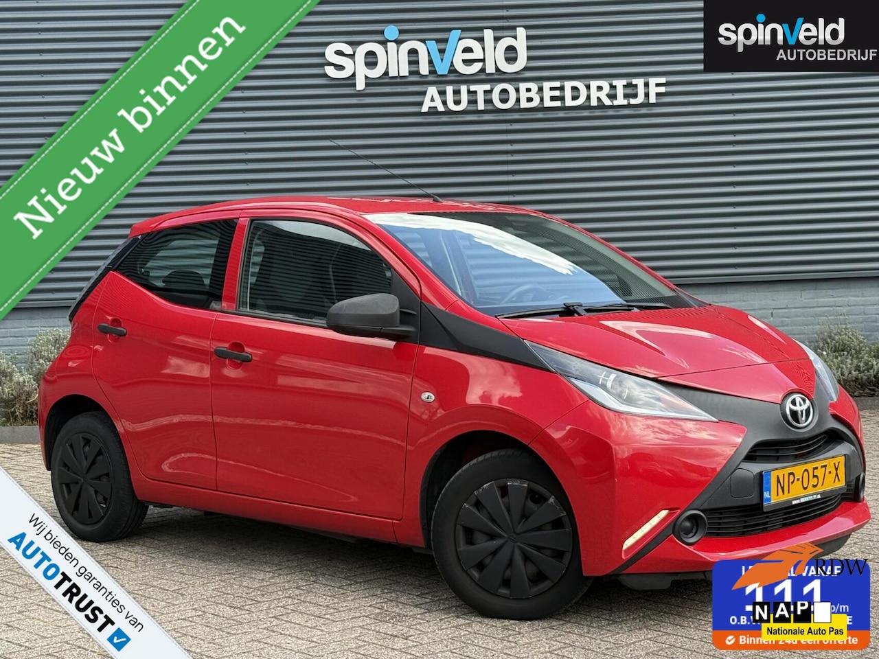 Toyota Aygo - 1.0 VVT-i x BJ`17 NAP NL Airco Bluetooth 5drs LED - AutoWereld.nl