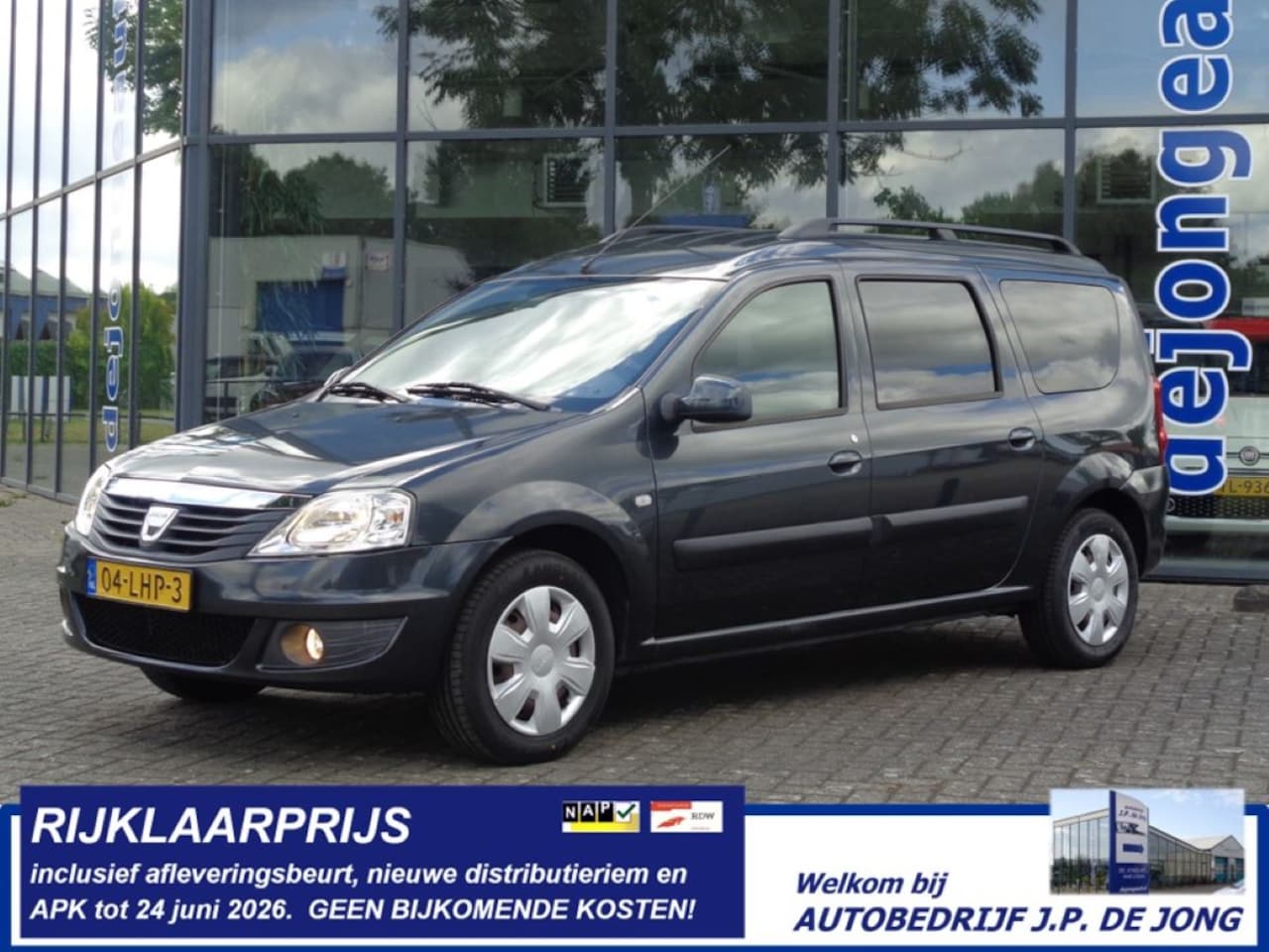 Dacia Logan MCV - 1.6-16V Lauréate 105 PK Airco Trekhaak PDC NL Trekgewicht geremd: 1.300 kg - AutoWereld.nl