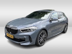 BMW 1-serie - 118i High Exe. M Sport / Panoramadak / Camera / Lederen Kuipstoelen / 19'' / Getint glas /