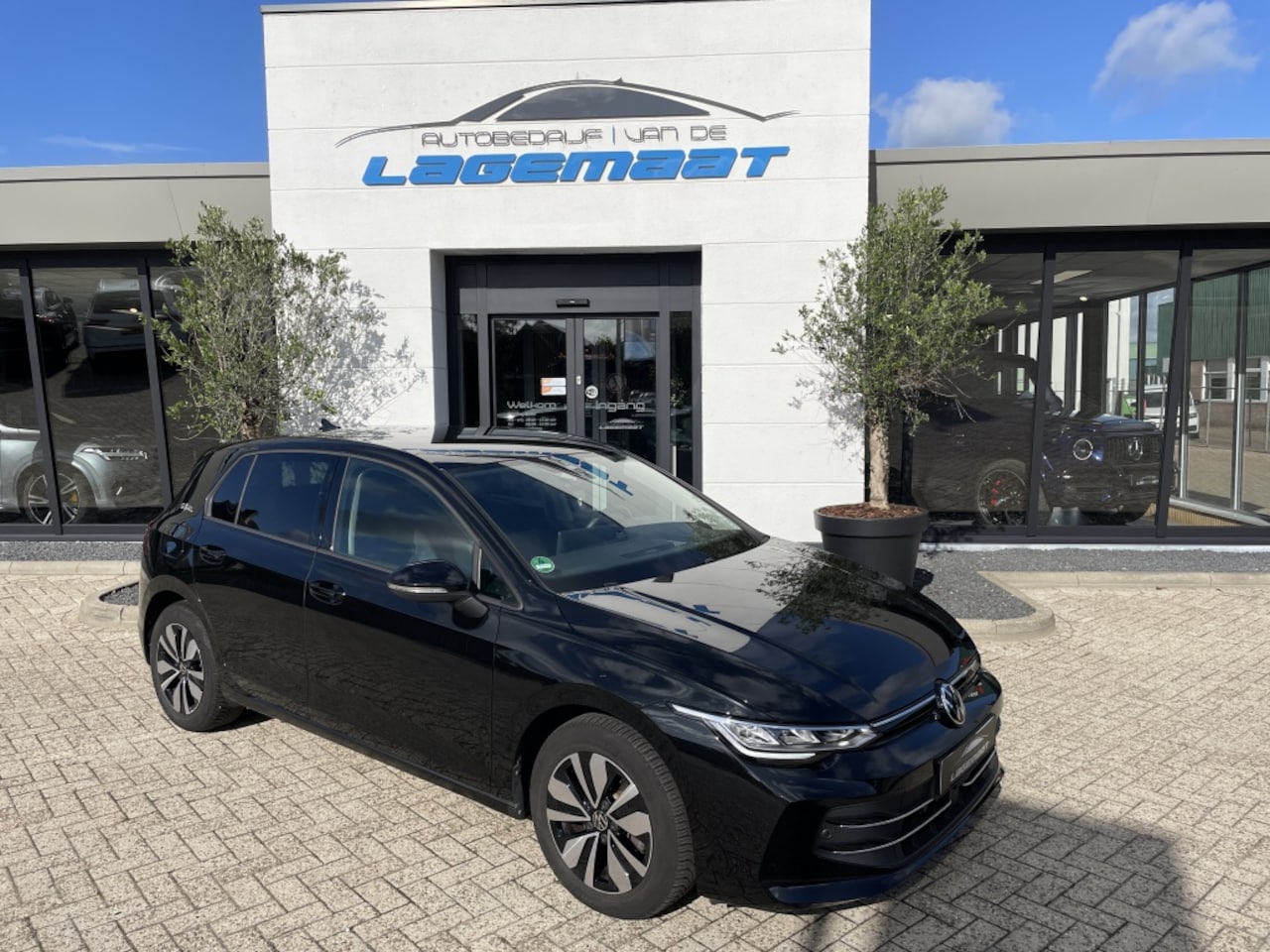 Volkswagen Golf - 8.5 eTSI Goal Stoelverwarming/Navi/Adaptieve Cruise/ 4-zone clima - AutoWereld.nl