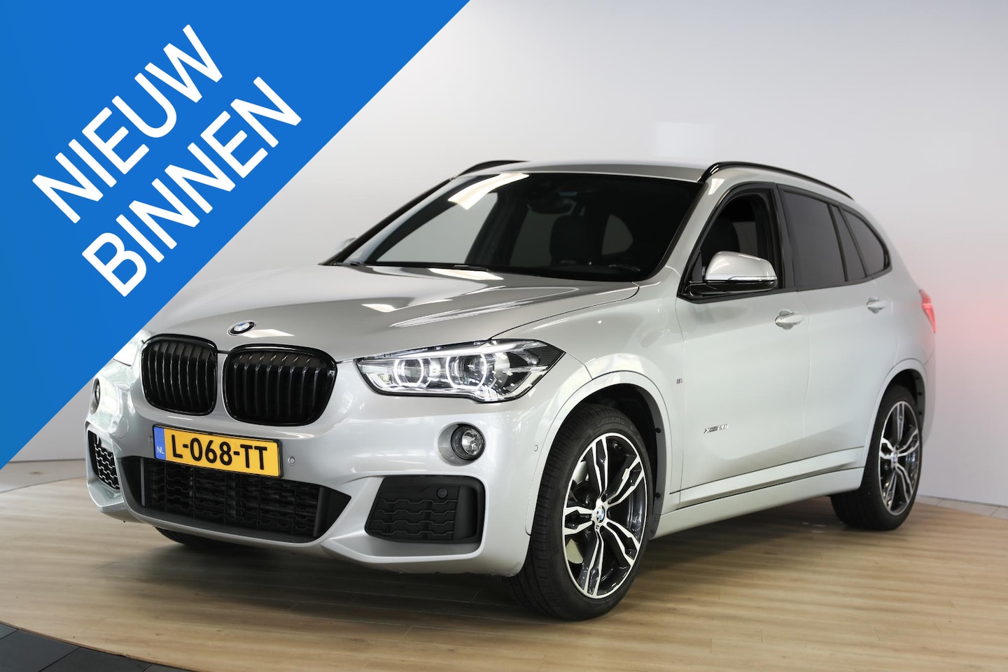 BMW X1 - xDrive20i High Executive | M-Sport | Cruise | PDC - AutoWereld.nl
