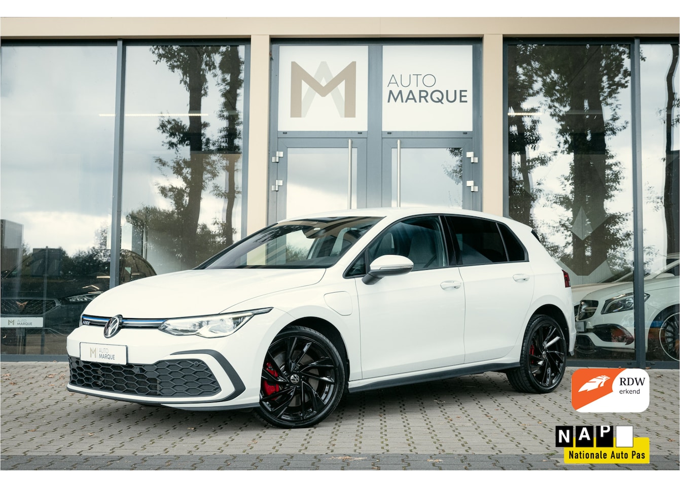 Volkswagen Golf - 1.4 eHybrid 245PK | GTE | | 18" LM Velgen | Sportstoelen | Winterpakket | Navi incl. Apple - AutoWereld.nl
