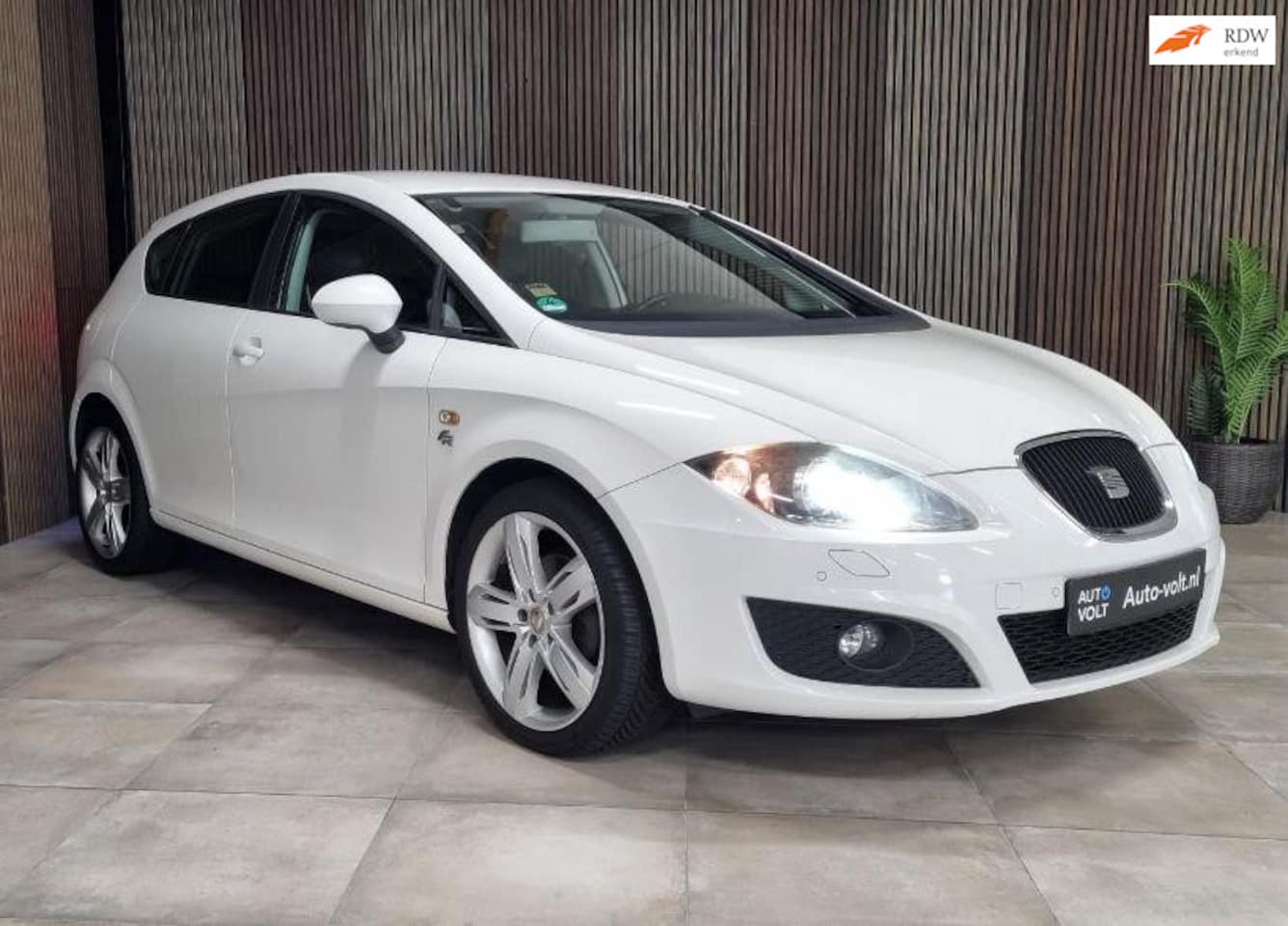 SEAT Leon - 1.8 TFSI Style 1.8 TFSI Style - AutoWereld.nl
