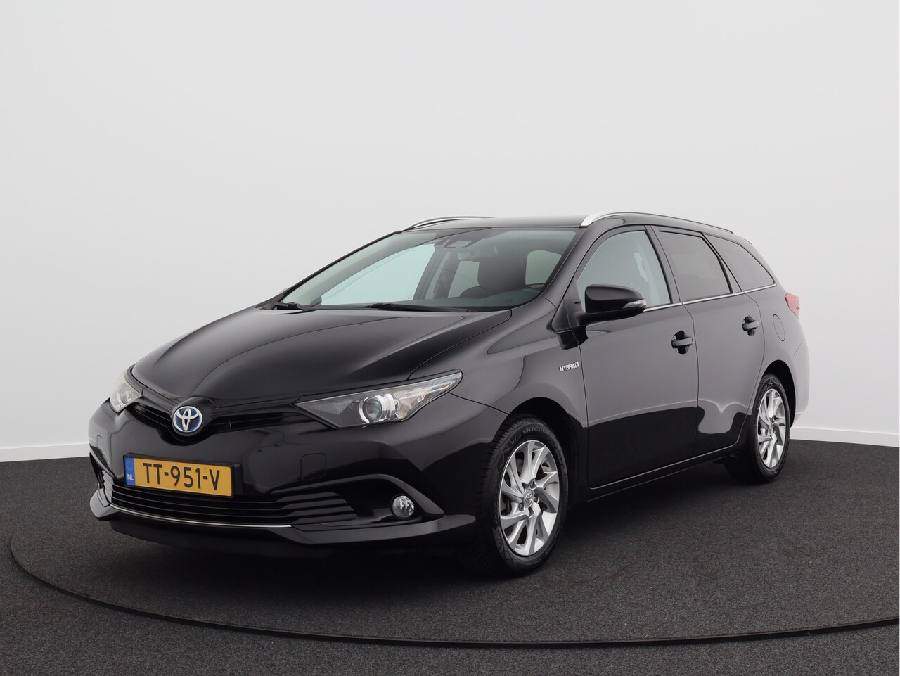 Toyota Auris Touring Sports - 1.8 Hybrid Energy Plus/ lage km! - AutoWereld.nl