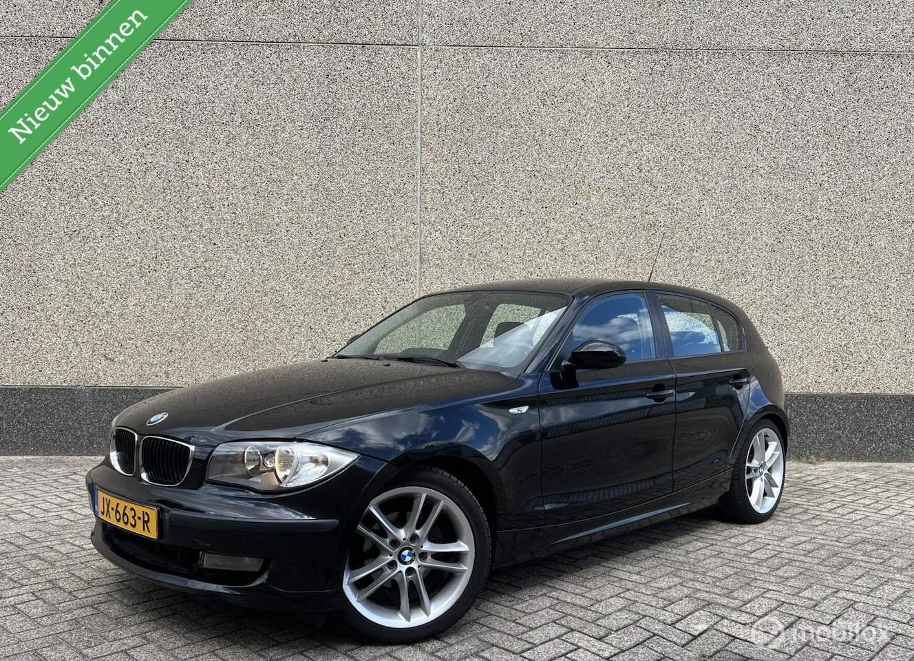 BMW 1-serie - 116i Airco Navi Climate Control Apk 5 Deurs - AutoWereld.nl