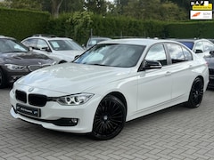 BMW 3-serie - 316i High Executive|Nieuwe Ketting + Klepseals|Navigatie|19 inch|Xenon|Climate control|Cru