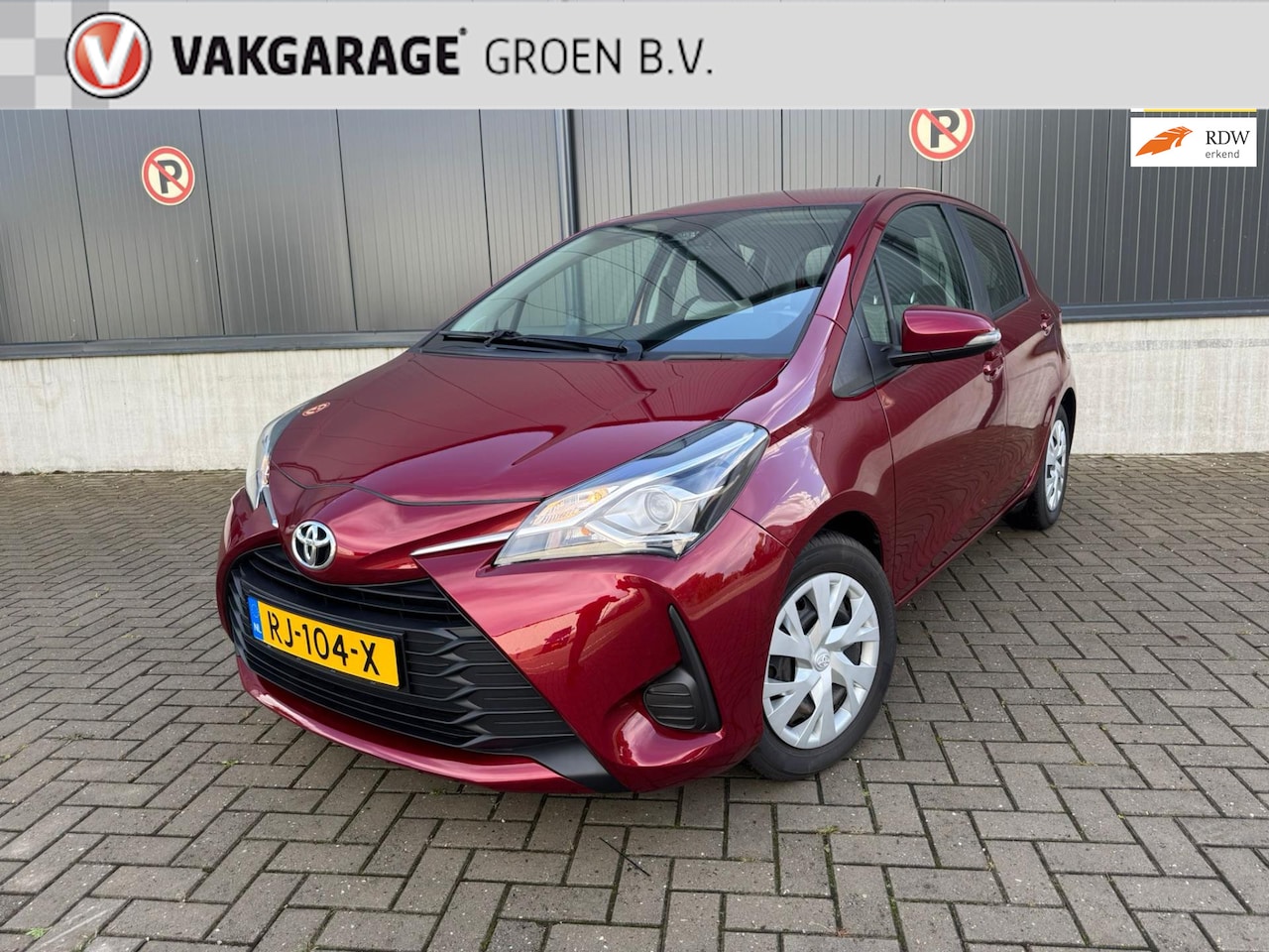 Toyota Yaris - 1.5 VVT-i Aspiration / Automaat / camera / cruise / climate / 17.000 km ! - AutoWereld.nl
