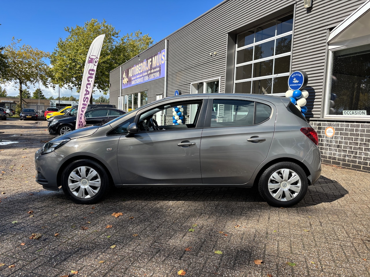 Opel Corsa - 1.2-16V Business+ | Airco. Cruise. Parkeersensoren. Etc.