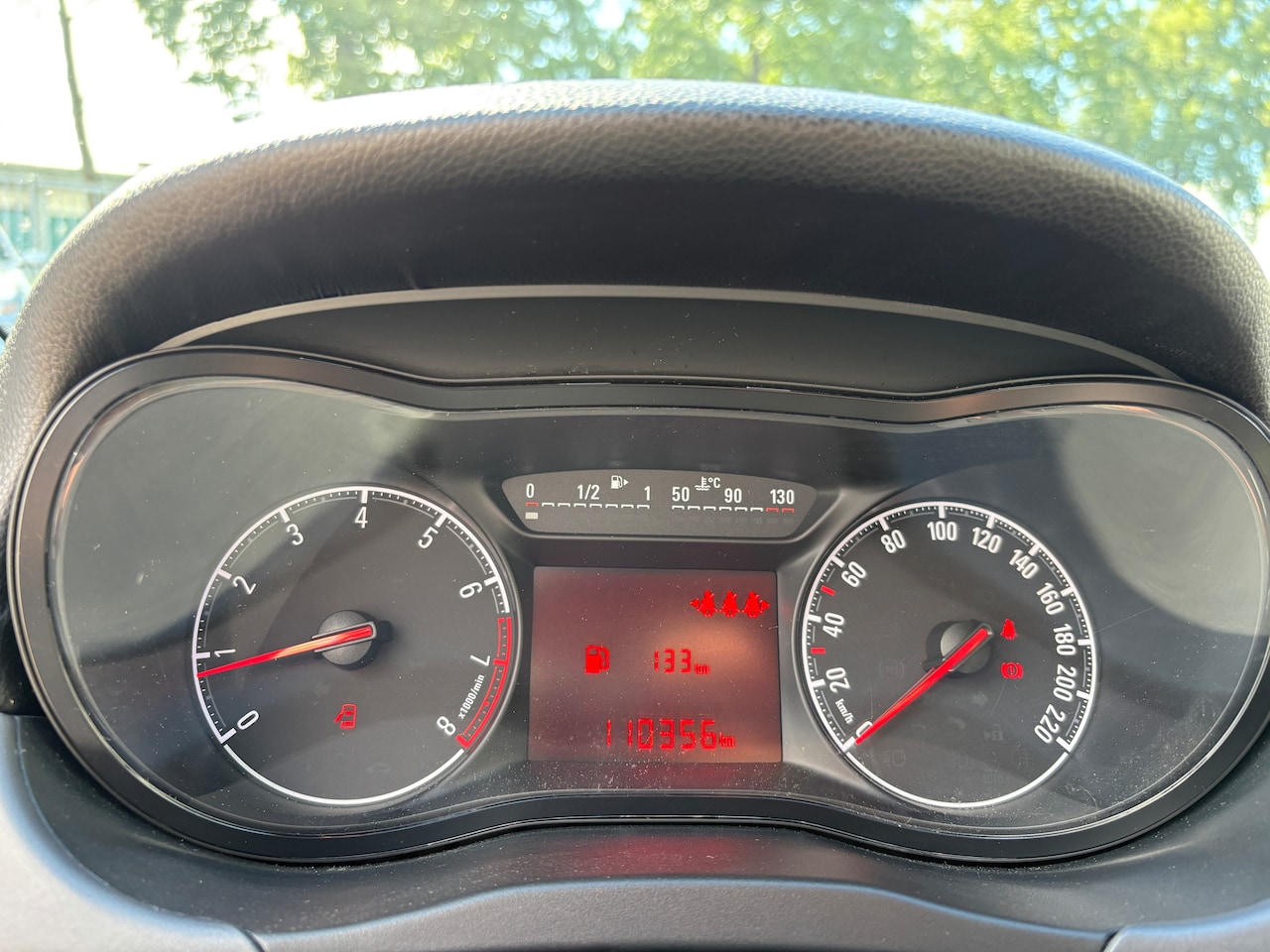 Opel Corsa - 1.2-16V Business+ | Airco. Cruise. Parkeersensoren. Etc.