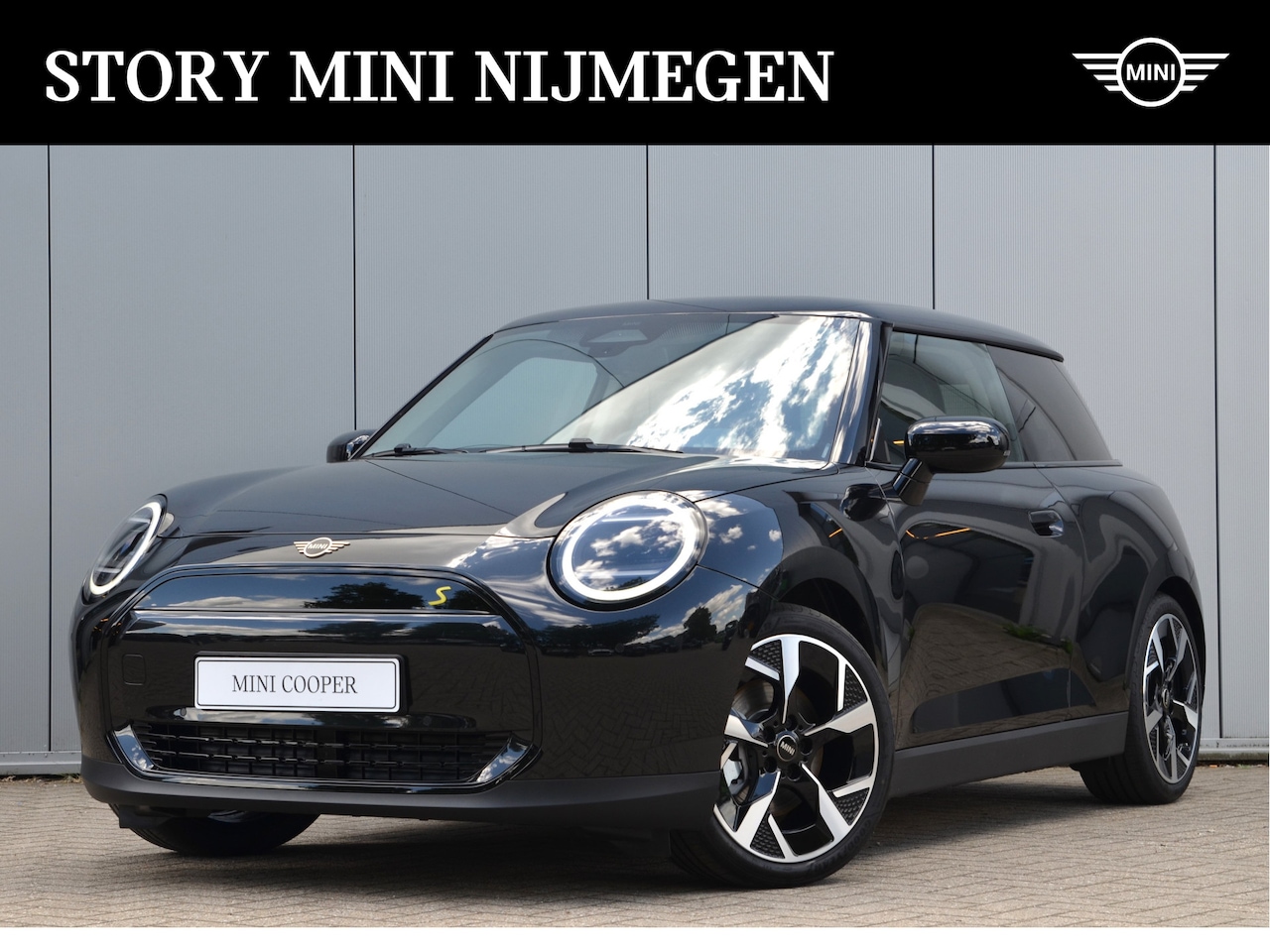 MINI Mini-Electric - Hatchback Cooper SE / Classic / Pakket M / 18 inch Slide Spoke 2-tone - AutoWereld.nl