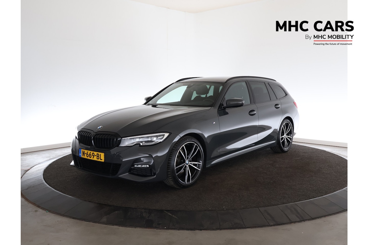 BMW 3-serie Touring - 318i Business Edition | M Sport | 19'' LMV | shadowline |* - AutoWereld.nl