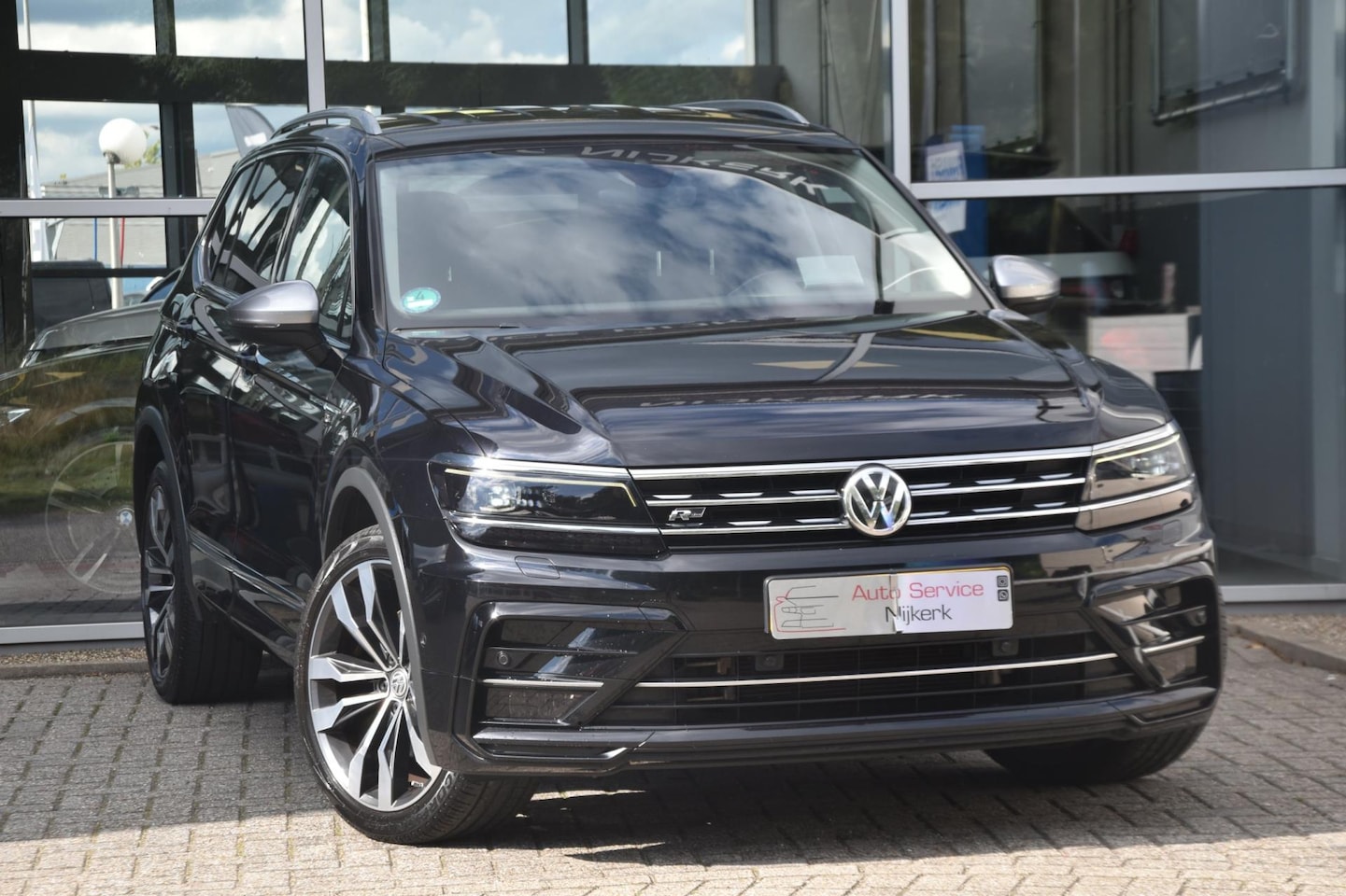Volkswagen Tiguan Allspace - 2.0 TSI 4Motion Highline Business R DSG Head-Up Camera Led Trekhaak 1ste Eigenaar - AutoWereld.nl