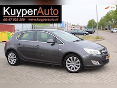 Opel Astra - 1.6 Selection MULTIMEDIA CAMERA NAVI CLIMA CRUISE