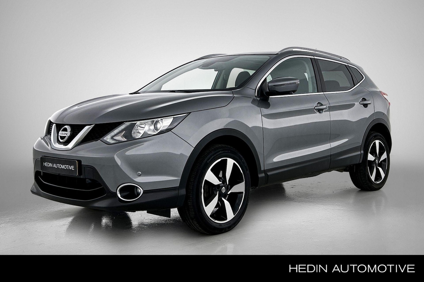 Nissan Qashqai - 1.6 N-Vision | Navigatiesysteem | 360 gr Camera | Parkeersensoren V + A | Automatische air - AutoWereld.nl