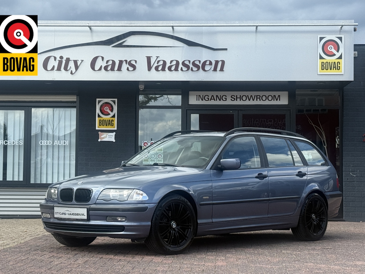 BMW 3-serie Touring - 318i Executive automaat 120 pk climate ctr cruise ctr leder lmv 17 inch schuif-kanteldak - AutoWereld.nl
