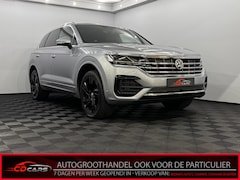 Volkswagen Touareg - 3.0 TDI R-Line Pano, Leder, camera, Navi, Elektrische achterklep, Stoelverwarming, Trekhaa