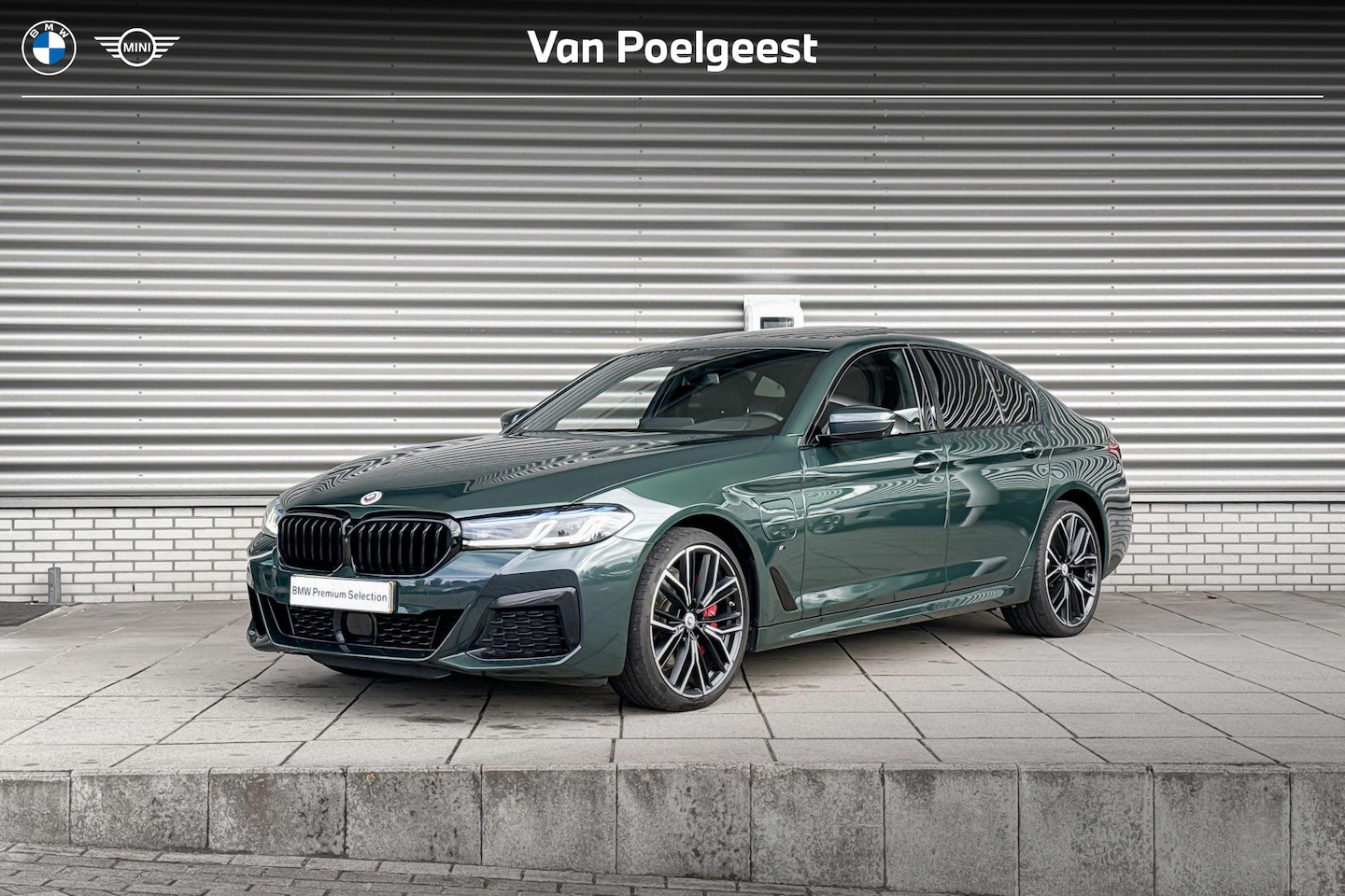 BMW 5-serie - Sedan 530e High Executive / M Sportpakket Pro / CoPilot Pack / Safety Pack / Comfort Acces - AutoWereld.nl