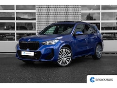 BMW X1 - xDrive23i 204pk | Panoramadak | Head-Up | 20" | 360 Camera | Trekhaak