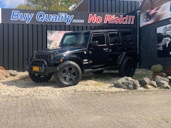 Jeep Wrangler - 3.8-BLACK URBAN SAHARA EDITION-YOUNGTIMER