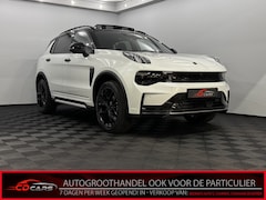 Lynk & Co 01 - 1.5 More Nieuw model Infinity, Pano, 360 Camera, Navi, Winterpakket, Keyless entry, Elektr