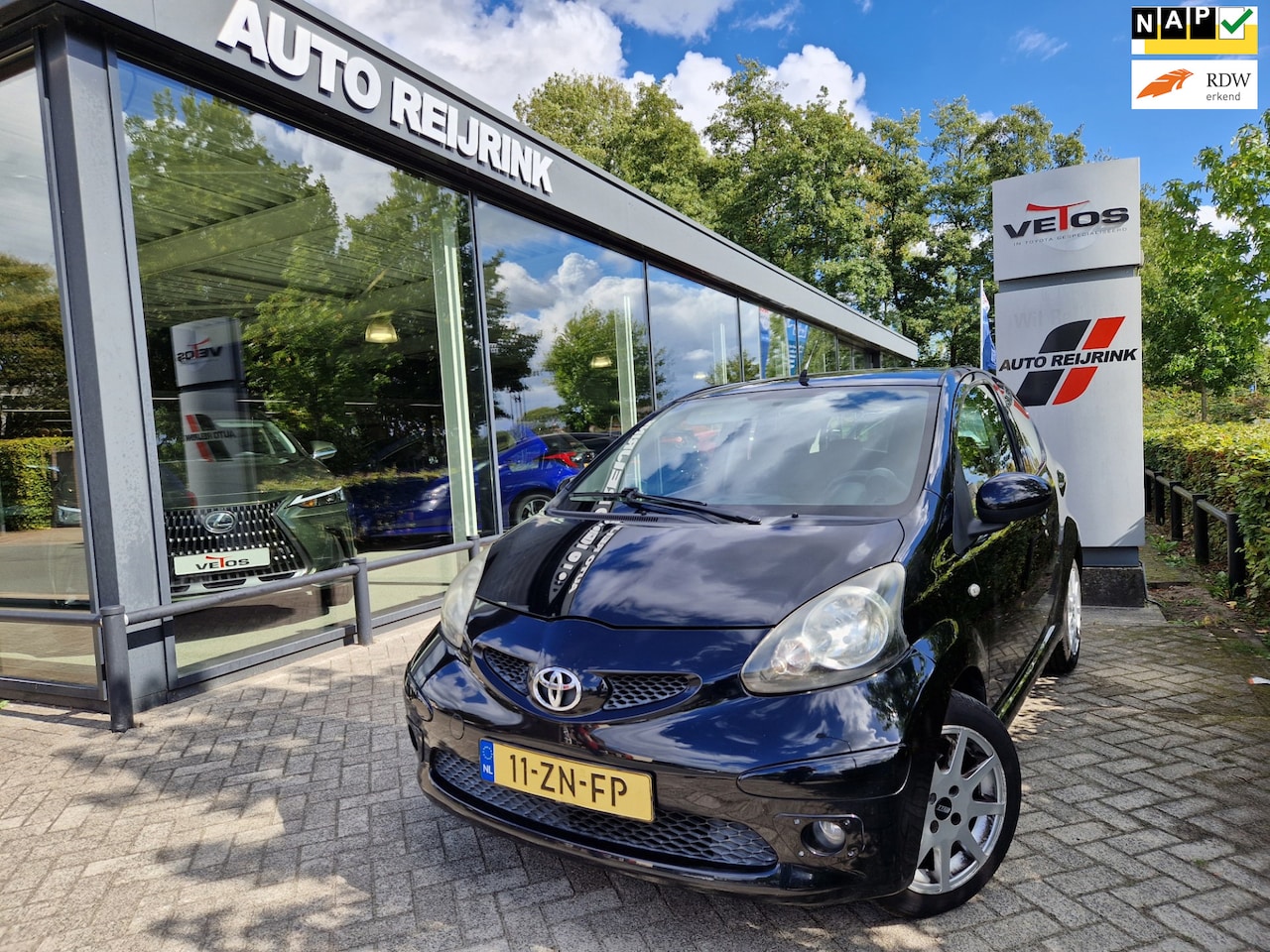 Toyota Aygo - 1.0-12V Sport/LMV/AIRCO - AutoWereld.nl
