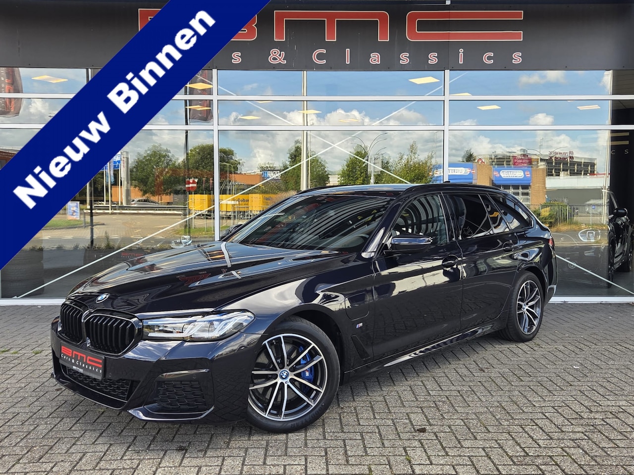 BMW 5-serie Touring - 530e M-Sport Laser HUD Keyless - AutoWereld.nl