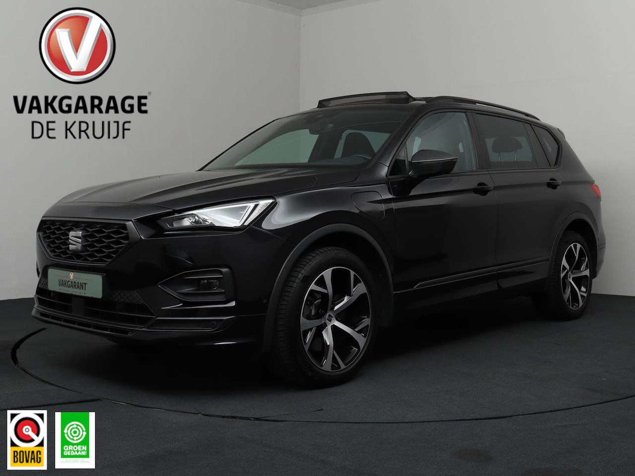 SEAT Tarraco - 1.4 TSI e-Hybrid PHEV FR VOL! | Pano | Camera | Trekhaak! - AutoWereld.nl