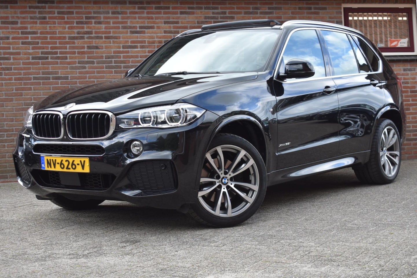 BMW X5 - XDrive35i High Executive '17 LED 7 Persoons M Pakket Pano Clima Cruise - AutoWereld.nl