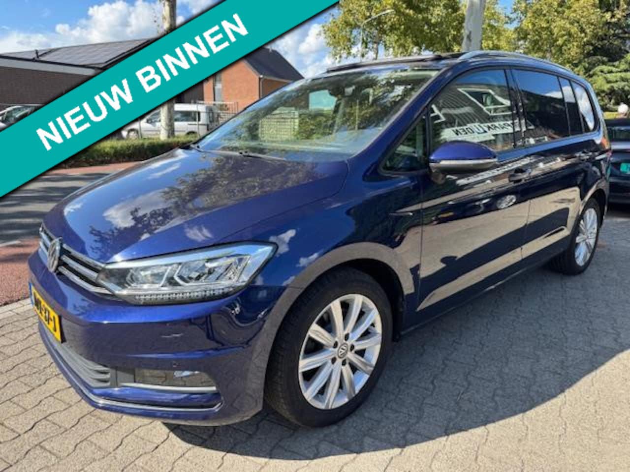 Volkswagen Touran - 1.5 TSI Automaat Comfortline Business 7p LEd,Panorama,Nav/Camera - AutoWereld.nl