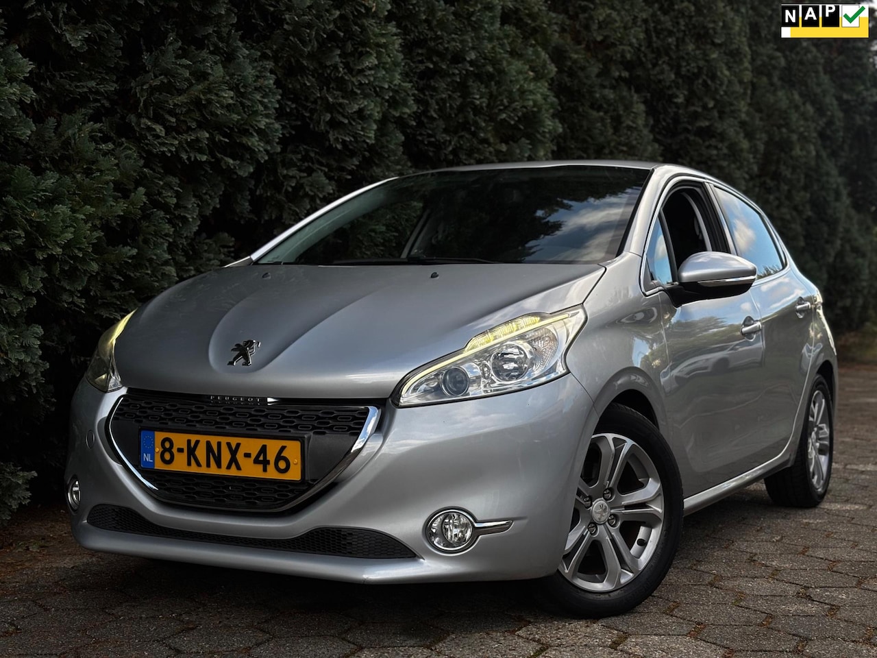 Peugeot 208 - 1.4 VTi Griffe|Cruise Control|Trekhaak|Airco - AutoWereld.nl