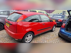 Ford Focus - 1.6-16V Trend