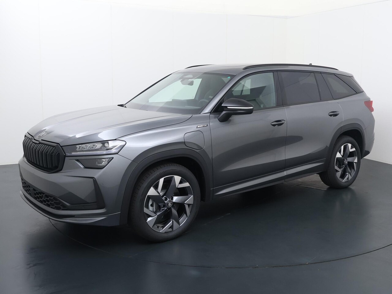 Skoda Kodiaq - Sportline Business 1.5 TSI PHEV 204 PK GRATIS E-BIKE | Trekhaak | Panorama dak | 19" licht - AutoWereld.nl