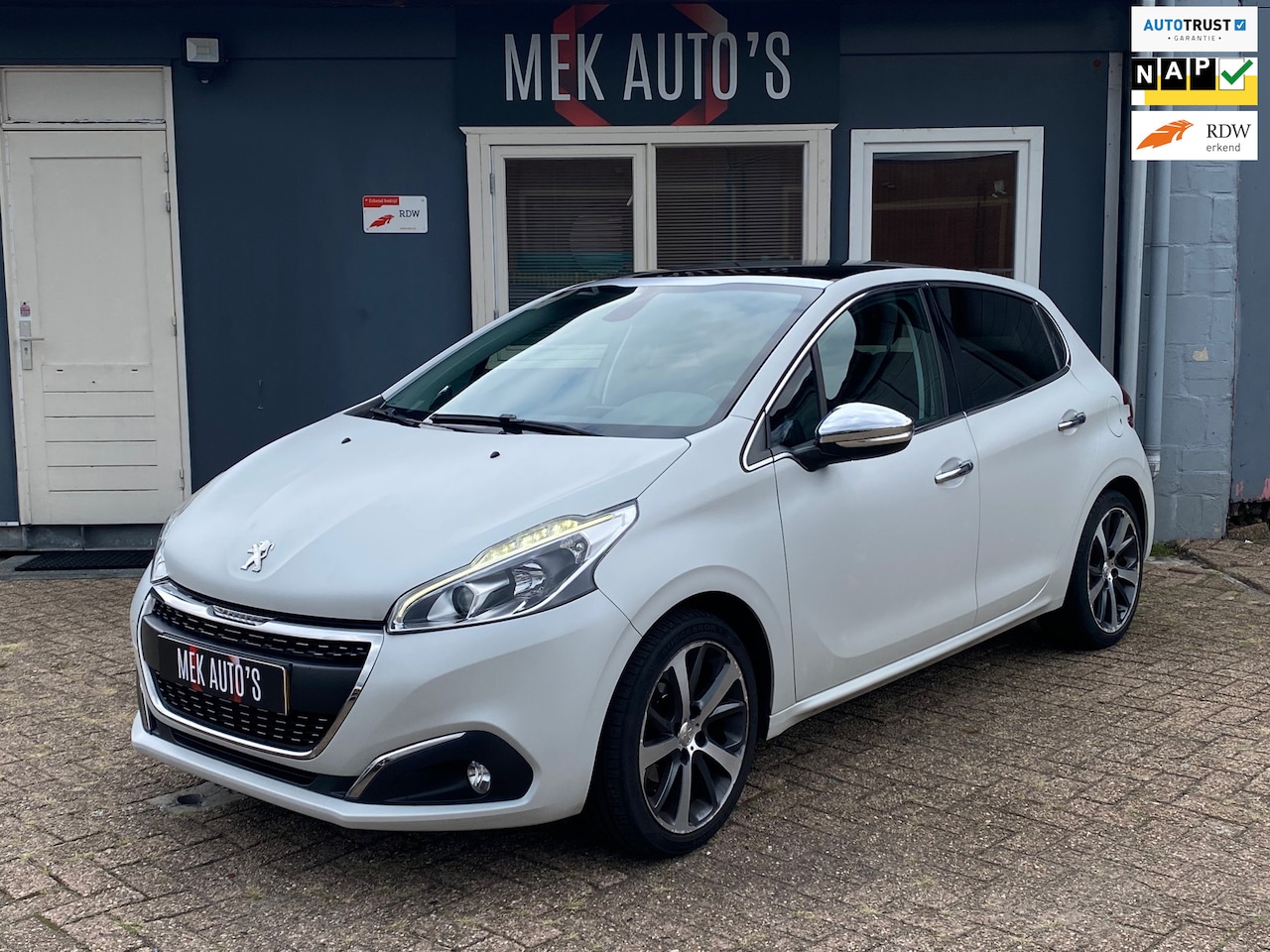 Peugeot 208 - 1.2 PureTech Allure|2e Eigenaar|Navi|Cruise|Airco| - AutoWereld.nl