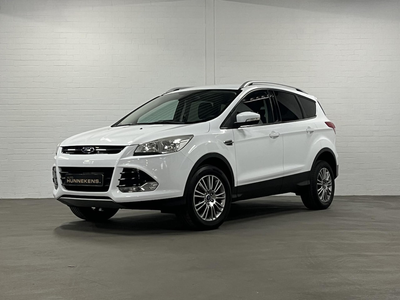 Ford Kuga - 1.6 Titanium Trekhaak | Cruise control | Climate control | Parkeersensoren | - AutoWereld.nl